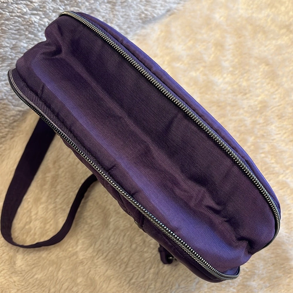 LUG Swivel Shoulder Bag - Picture 12 of 16